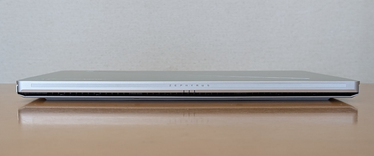 ROG Zephyrus G14 GA403UV 背面